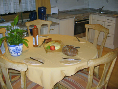 kueche_tisch.jpg